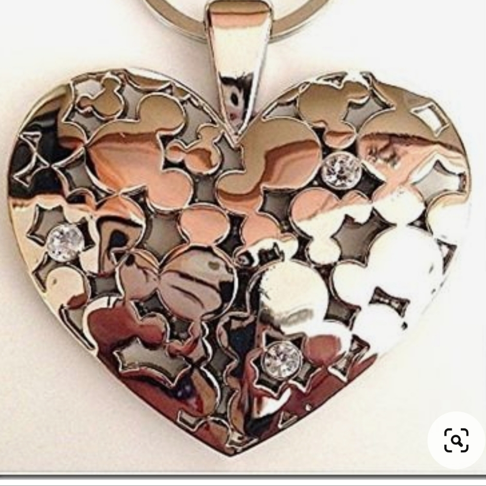 NWT Disney Mickey Mouse Heart Silver Key Chain clear rhinestones